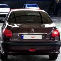 206 اتوماتیک V9