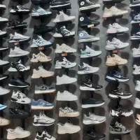 فروشنده خانم