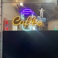 تابلو نئونی کاملاً سالم