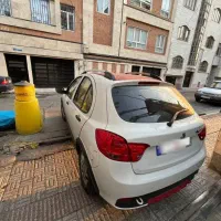 کوییک Rs سفید قرمز