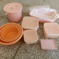 حراج مقداری ظرف و ظروف