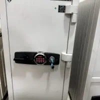 میخرم میفروشم اگه گاوصندوق برای فروش داشتی خریدارم