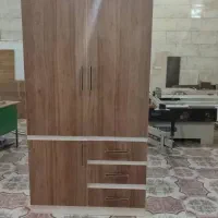 فروش یه عدد کمد لباسی و میز کار