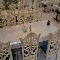 صندلی پلیمری  و کتیبه چوبی|میز و صندلی غذاخوری|شاندیز, |دیوار