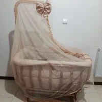 گهواره کنار تخت مادر برای دختر و پسر