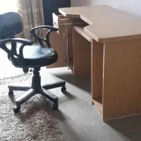 میز کامپیوتر باصندلی چرخ دار