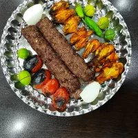 به یک شاگرد(خانم ) نیازمندیم.