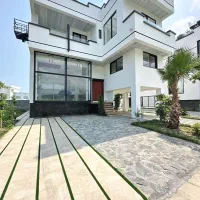 کاخ ویلای مدرن فوق لوکس ۵ خواب استخر دار