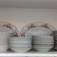 چند دست سرویس گل سرخ|ظروف سرو و پذیرایی|سنندج, |دیوار