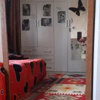 اینه قدی .  با قاب چوبی ..