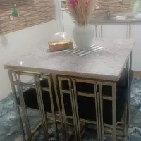 میز ناهار خوری نو نو هست