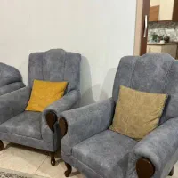 یک دست مبل ومیزنهارخوری چهارنفره بسیارتمیز