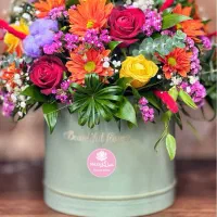 استخدام نیروی کار آقا در گلفروشی