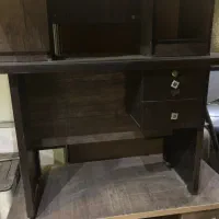 میز کامپیوتر و کمد ویترین دار|دفتر کار|قم, خداکرم|دیوار