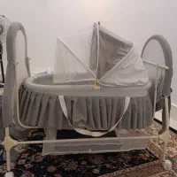 گهواره به همراه تمامی ملزومات
