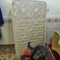تشک نوجوان کاملا تمیز و نو و کریر نوزاد|تشک تختخواب|اهرم, |دیوار