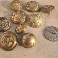 دکمه شاهی|کلکسیون اشیاء عتیقه|ورامین, ورامین|دیوار