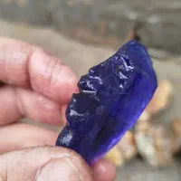 سنگ  آبی مانند