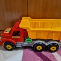 کامیون اسباب بازی