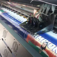 چاپ بنر ، استیکر ، پرچم ،لوگو پروژکتور