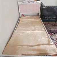 تخت یک نفره