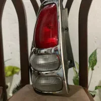 چراغ خطر پرادو سالم و تمیز|قطعات یدکی و لوازم جانبی|ساری, |دیوار