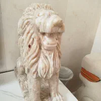 شیر سنگی مر مر