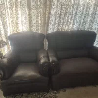 مبل راحتی چرمی ۷ نفره تمیز و سالم فوری