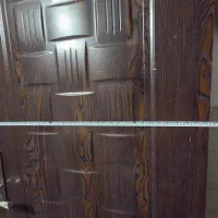 فروش دو عدد درب چوبی و آبگرمکن گازی