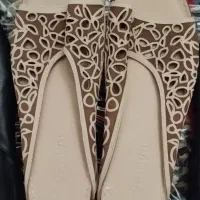 دوصندل طبی و یک کفش طبی نونو