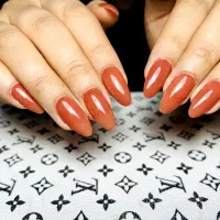 خدمات حرفه ای ناخن