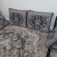 پشتی سنتی تمیز و نو