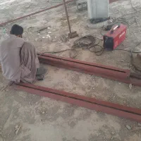 شاگرد میخوام واسه جوشکاری