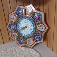 ساعت زیبا و سالم
