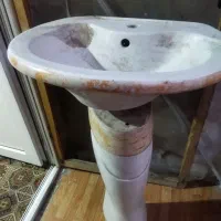 روشویی پایه دار