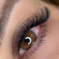 اموزش و ارائه خدمات اکستنشن مژه و لیفت مژه و ابرو