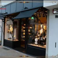 مغازه-بر-اصلی-8دی