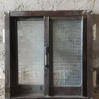 پنجره کشویی سالم. اندازه60در60