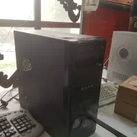 کیس کار کرده سالم همراه با مانیتور و کیبورد