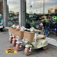 کار در فروشگاه ماشین شارژی