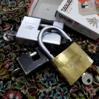 سه عدد قفل آویز ویک عدد قفل ضد سرقت
