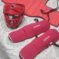 هوگو،کلاه،ساق بند