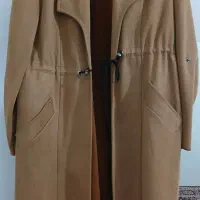 پالتوی زیبا|لباس|خوی, |دیوار