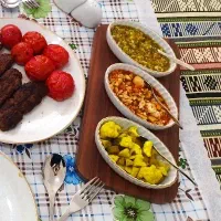 ترشی خونگی خوش‌طعم و خوش‌عطر|خوردنی و آشامیدنی|سنقر, |دیوار