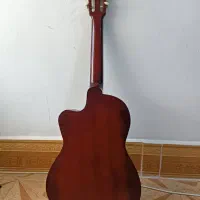 گیتار کلاسیک یاماها|گیتار، بیس، امپلیفایر|منجیل, |دیوار