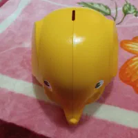 قلک نو هستش .مدل فیل .جنس پلاستیک زیبا.قوی