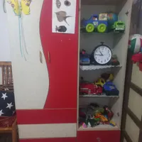 کمد بچه رنگ قرمز  کرم