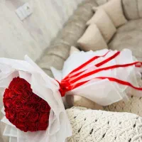 دسته گل و باکس ویژه سوپرایز و هدیه برای عزیزانمان|گل مصنوعی|شیراز, محراب|دیوار