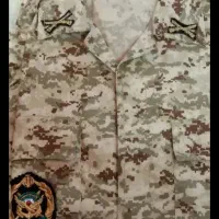 یک دست لباس سربازی