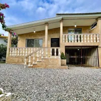 ویلا نیم پلوت شخصی-مالک خودم هست-سنددار مبله